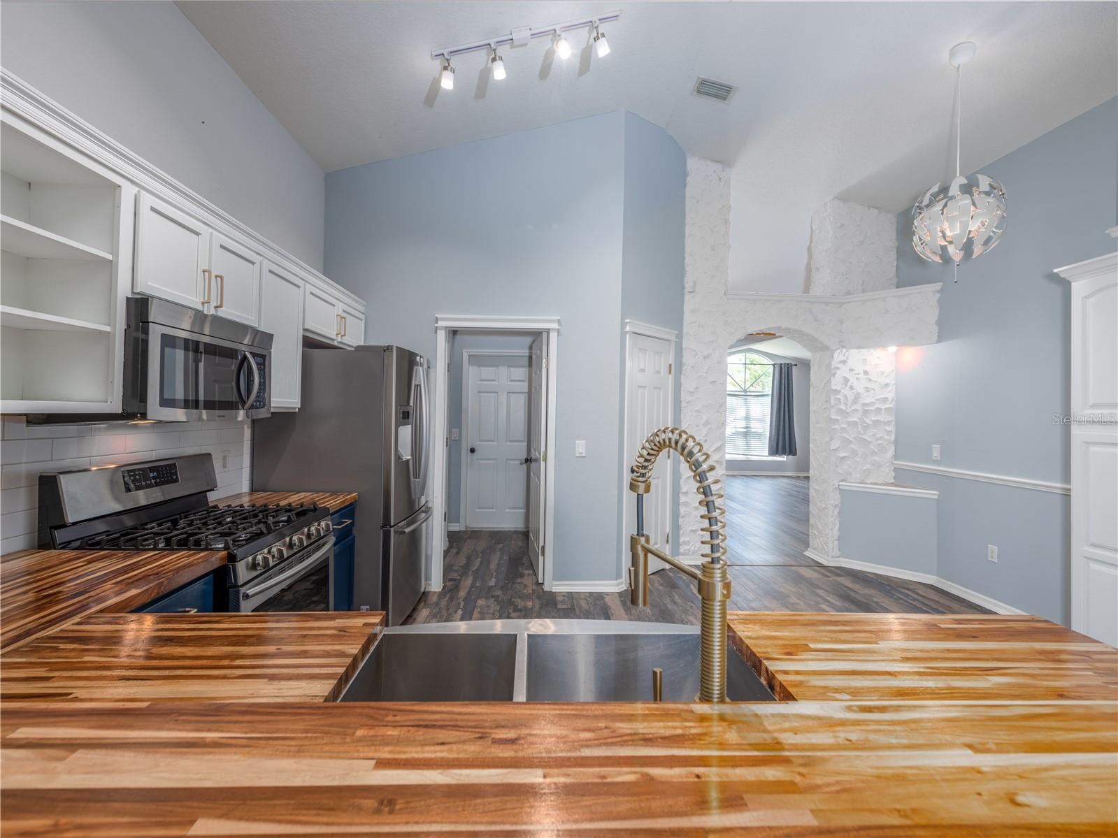 Image 18 of 32 For 12541 Blazing Star Drive