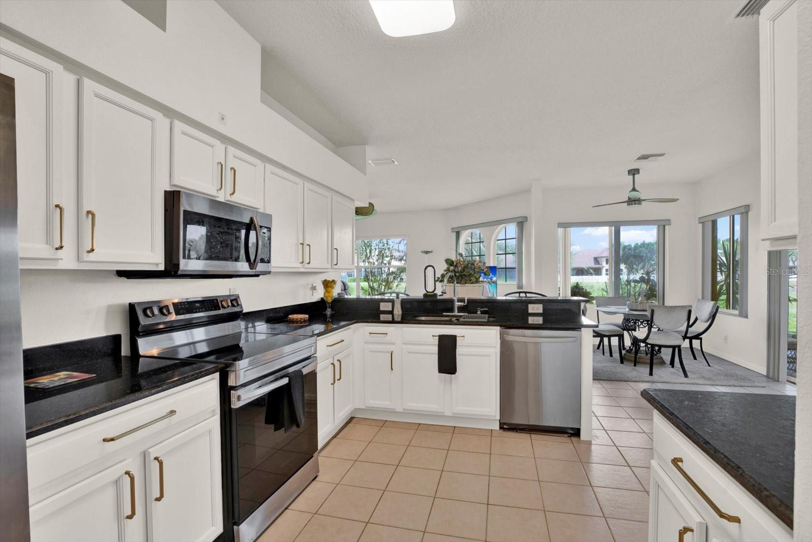 Image 17 of 70 For 18123 Kara Court