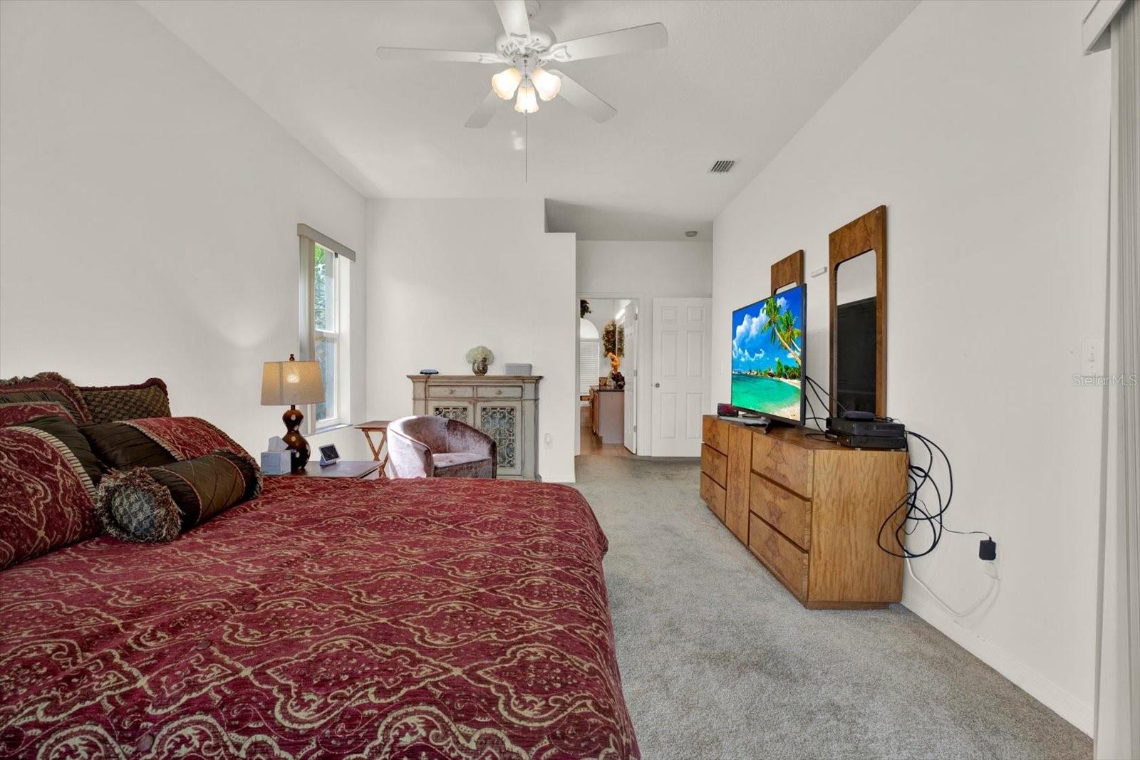 Image 28 of 70 For 18123 Kara Court
