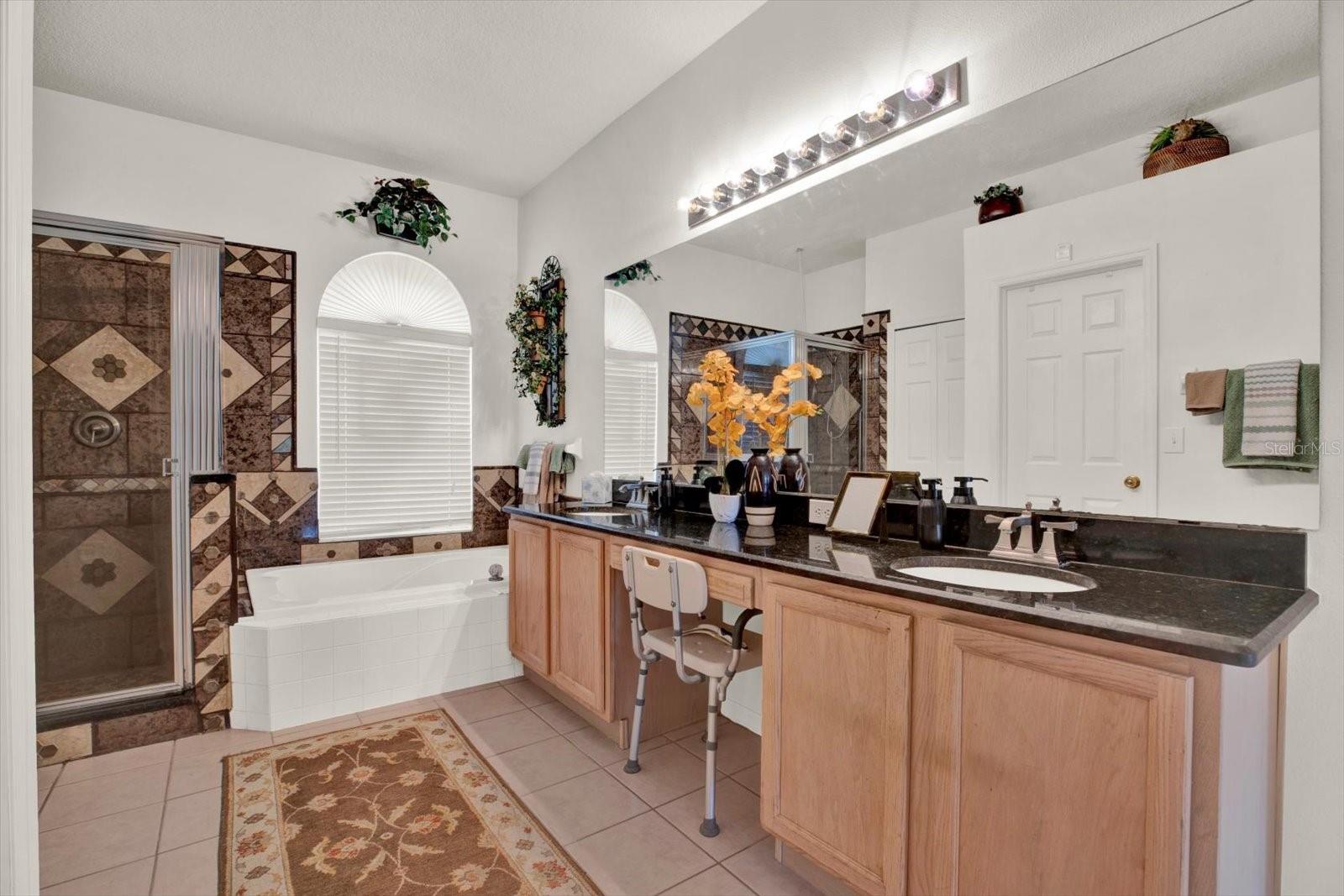 Image 30 of 70 For 18123 Kara Court