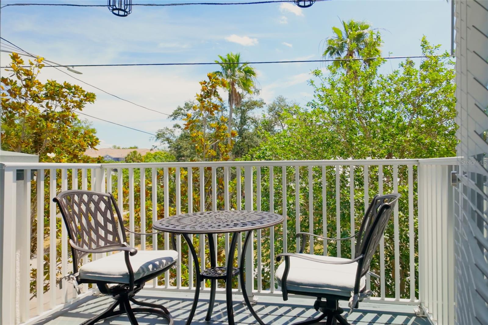Image 11 of 27 For 946 Highland Avenue 8