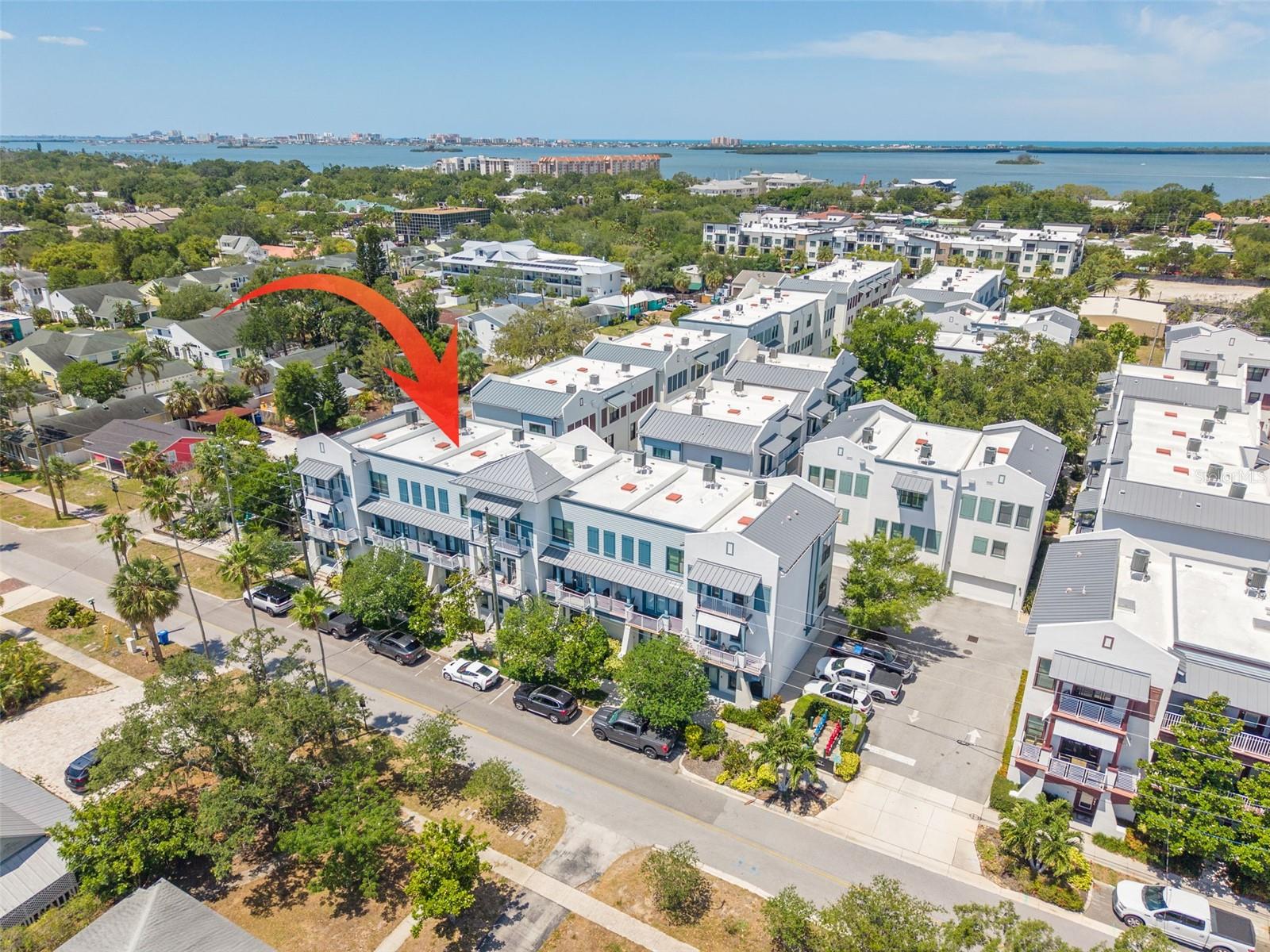 Image 2 of 27 For 946 Highland Avenue 8