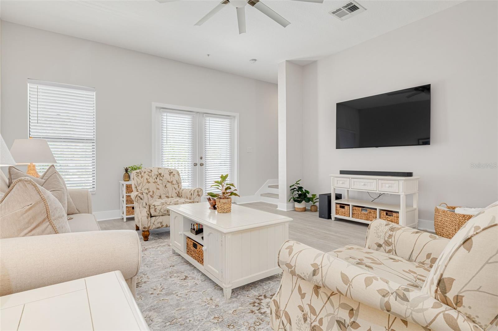 Image 5 of 27 For 946 Highland Avenue 8
