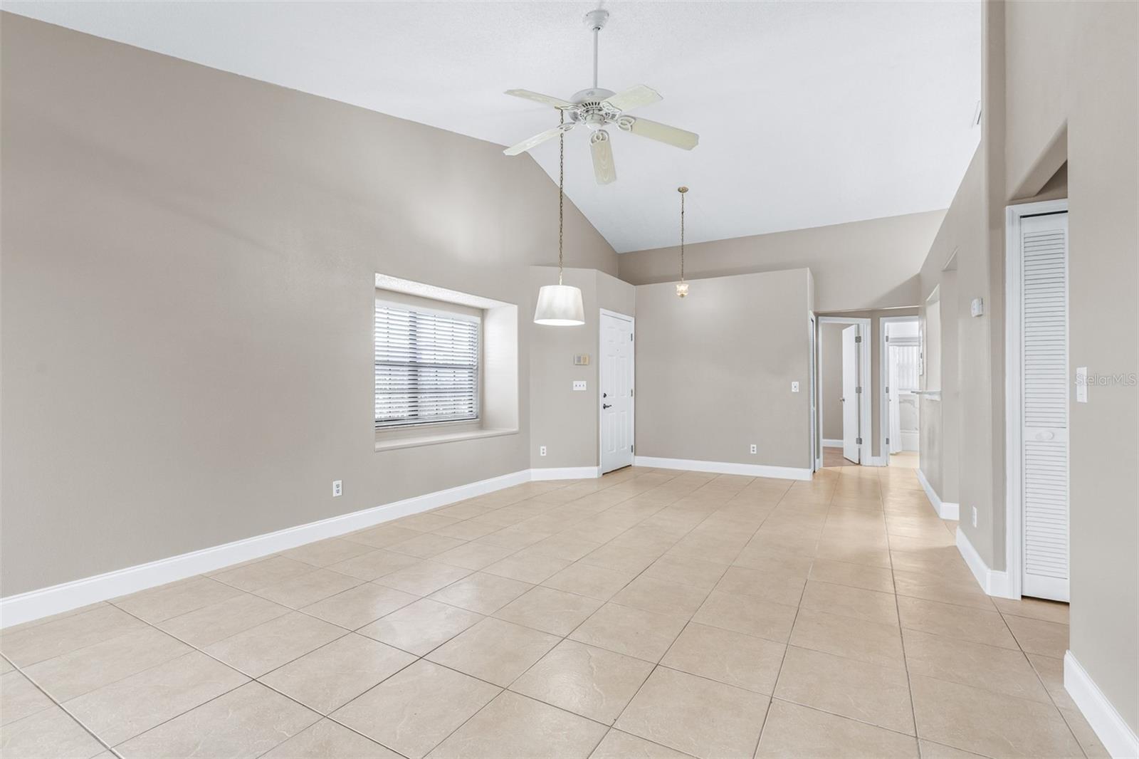 Image 10 of 47 For 5100 Burchette Road 2505