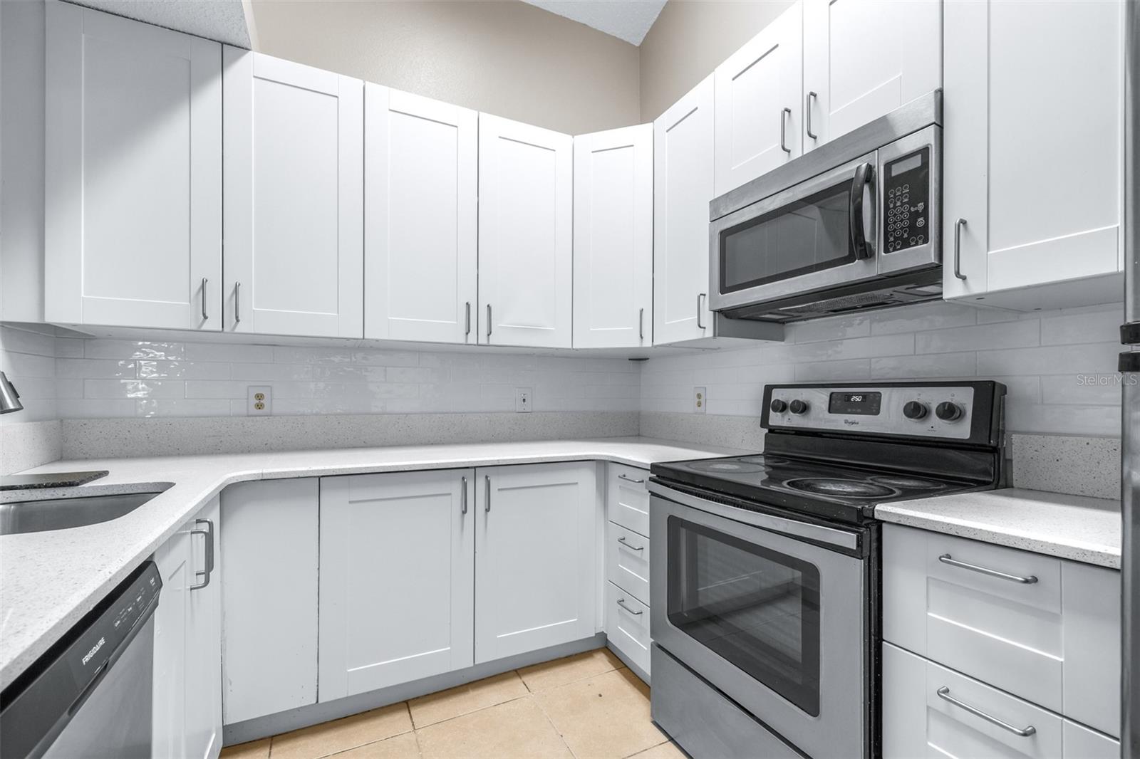 Image 13 of 47 For 5100 Burchette Road 2505