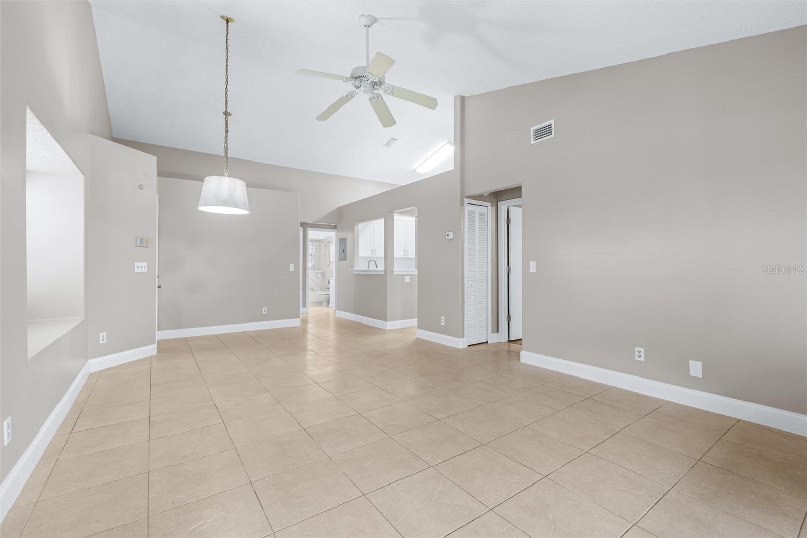 Image 9 of 47 For 5100 Burchette Road 2505