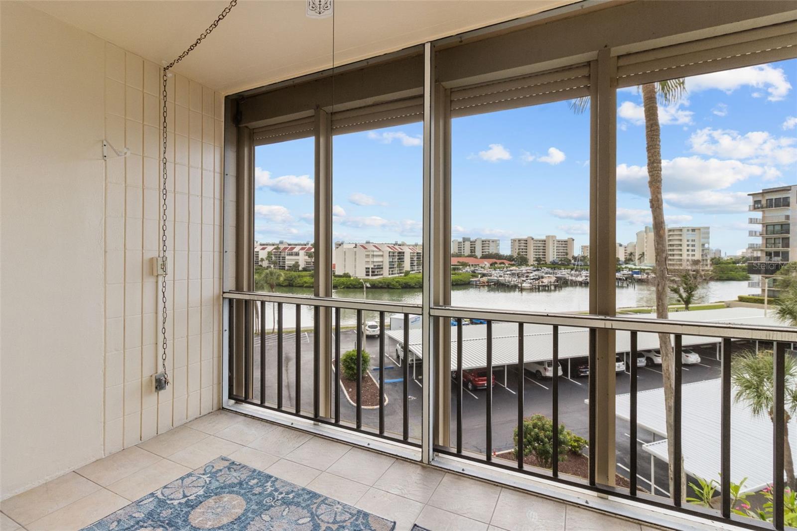 Image 31 of 44 For 7400 Sun Island Drive S 412