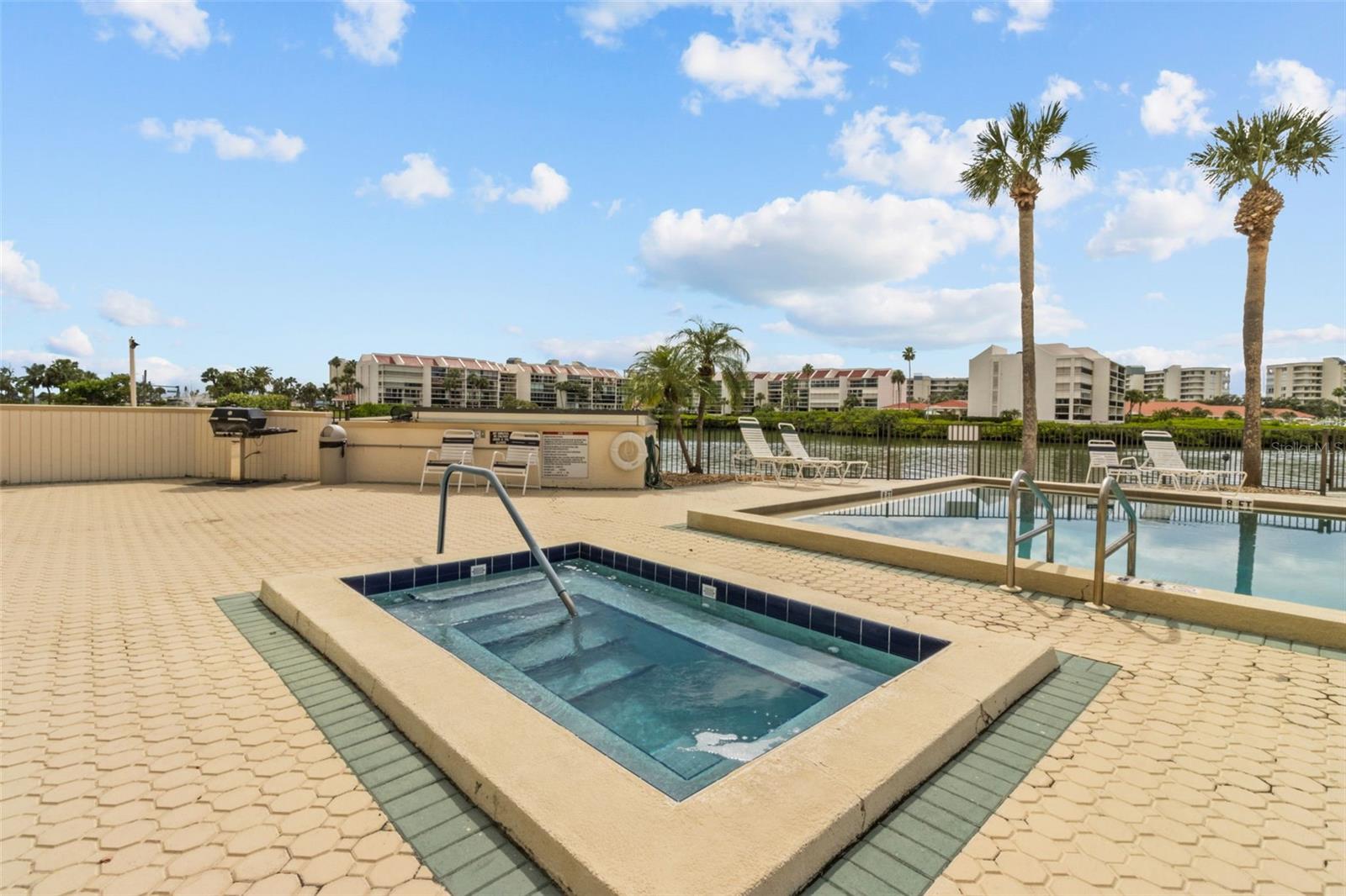 Image 42 of 44 For 7400 Sun Island Drive S 412