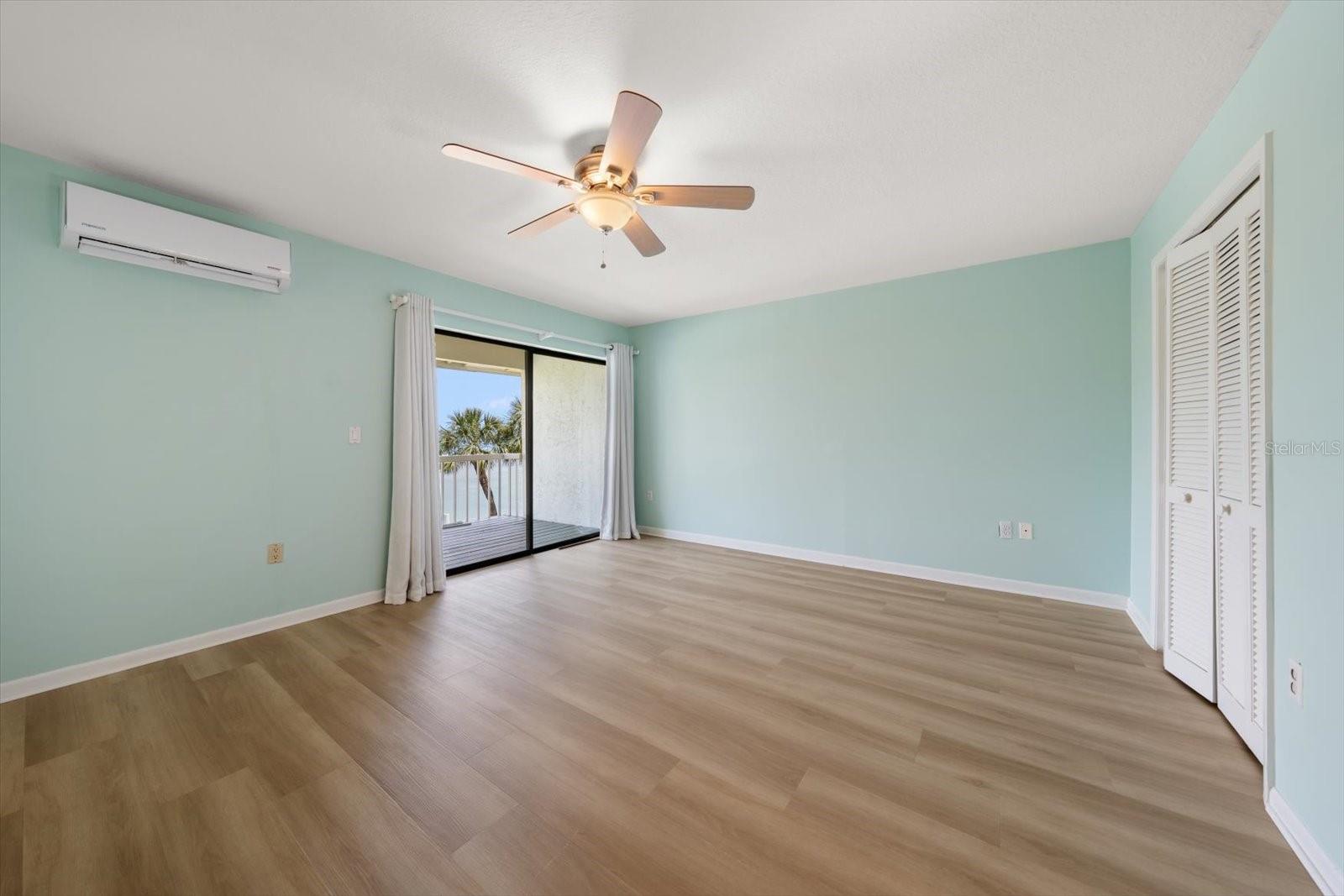 Image 23 of 59 For 118 Marina Del Rey Court