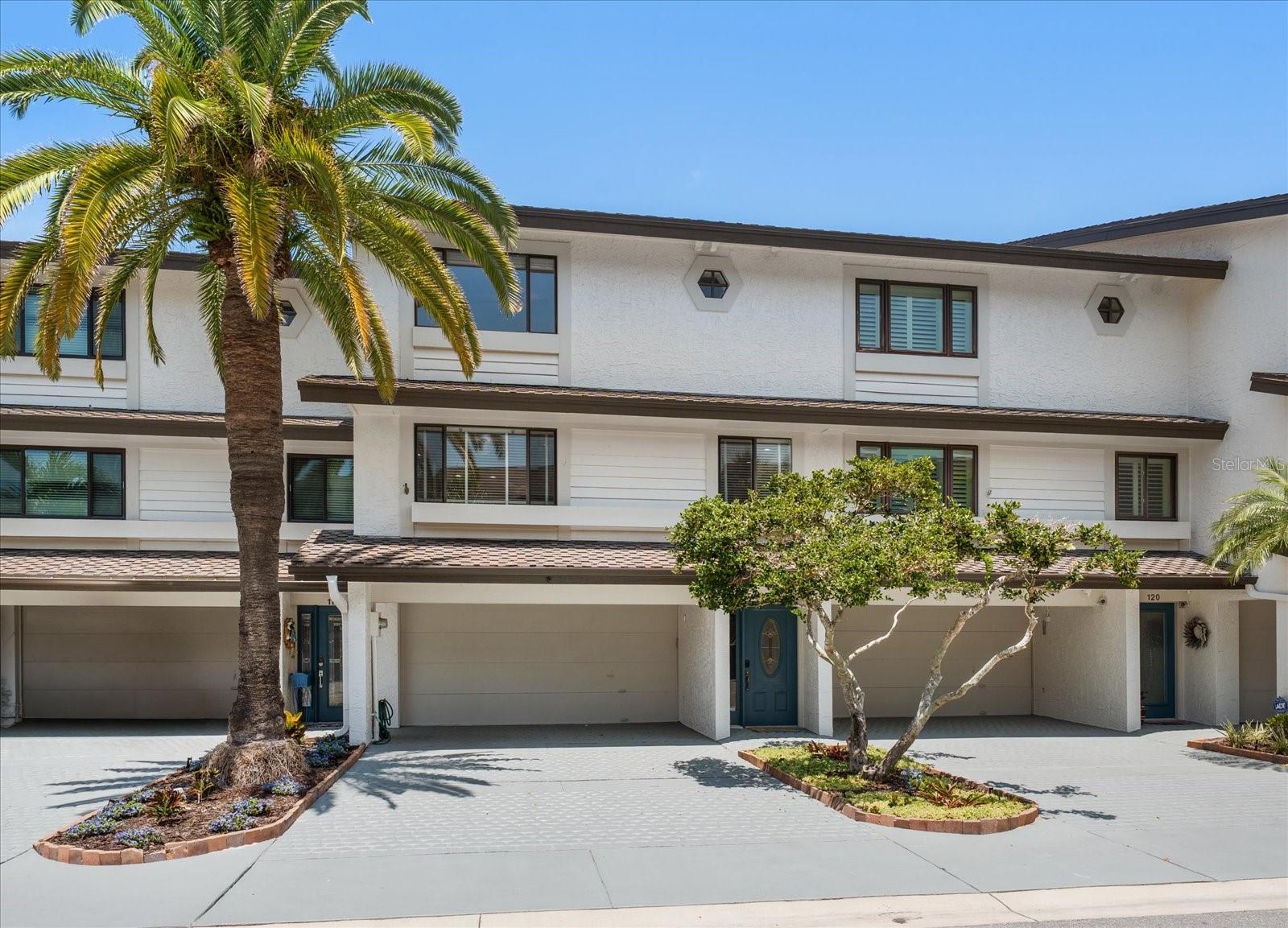 Image 43 of 59 For 118 Marina Del Rey Court