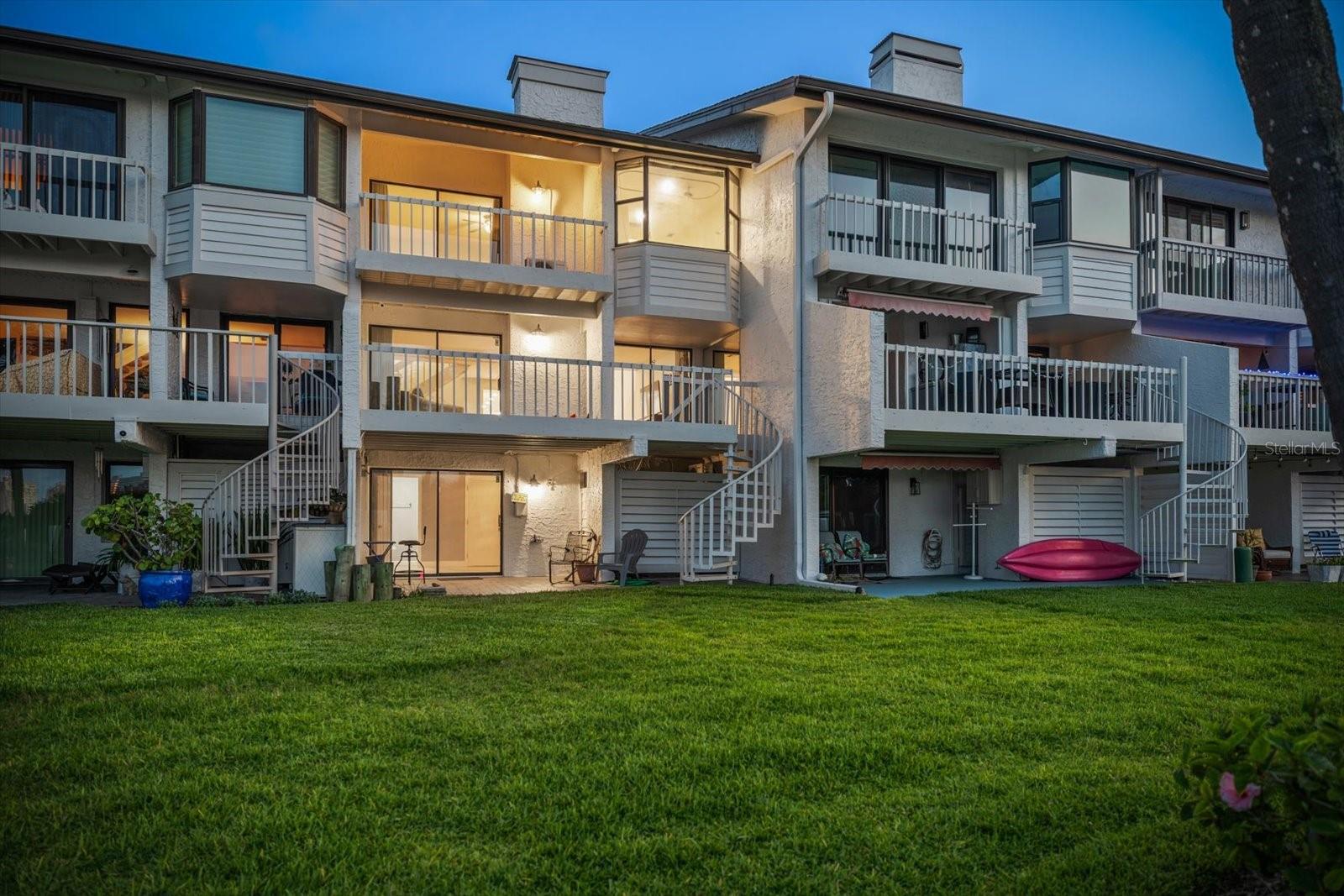 Image 7 of 59 For 118 Marina Del Rey Court