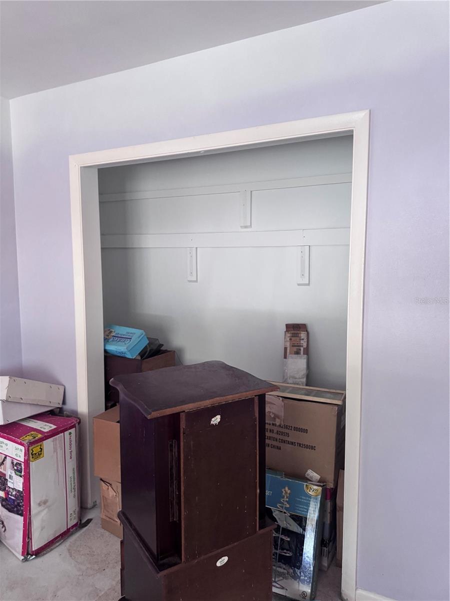 Image 9 of 27 For 1601 Hardwood Drive