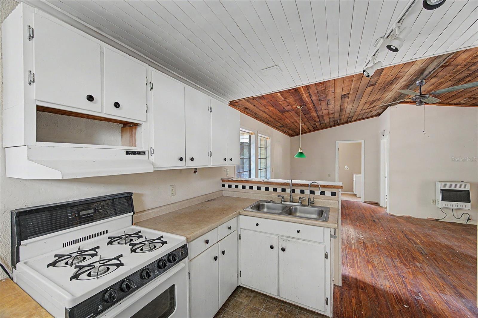Image 13 of 49 For 232 Cutrone Road