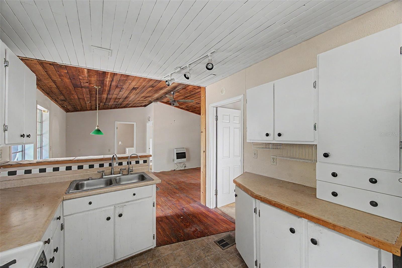 Image 14 of 49 For 232 Cutrone Road