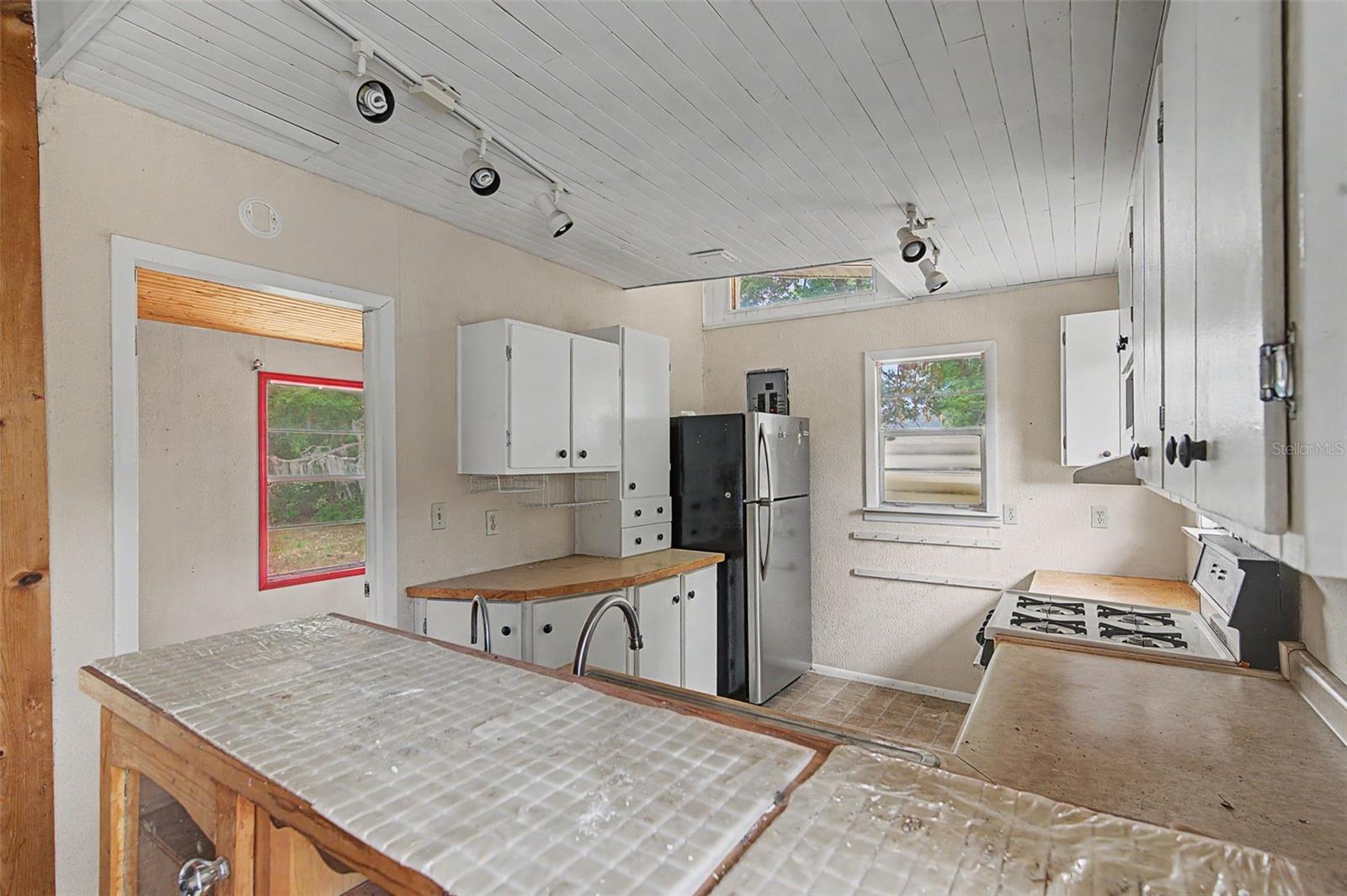 Image 15 of 49 For 232 Cutrone Road
