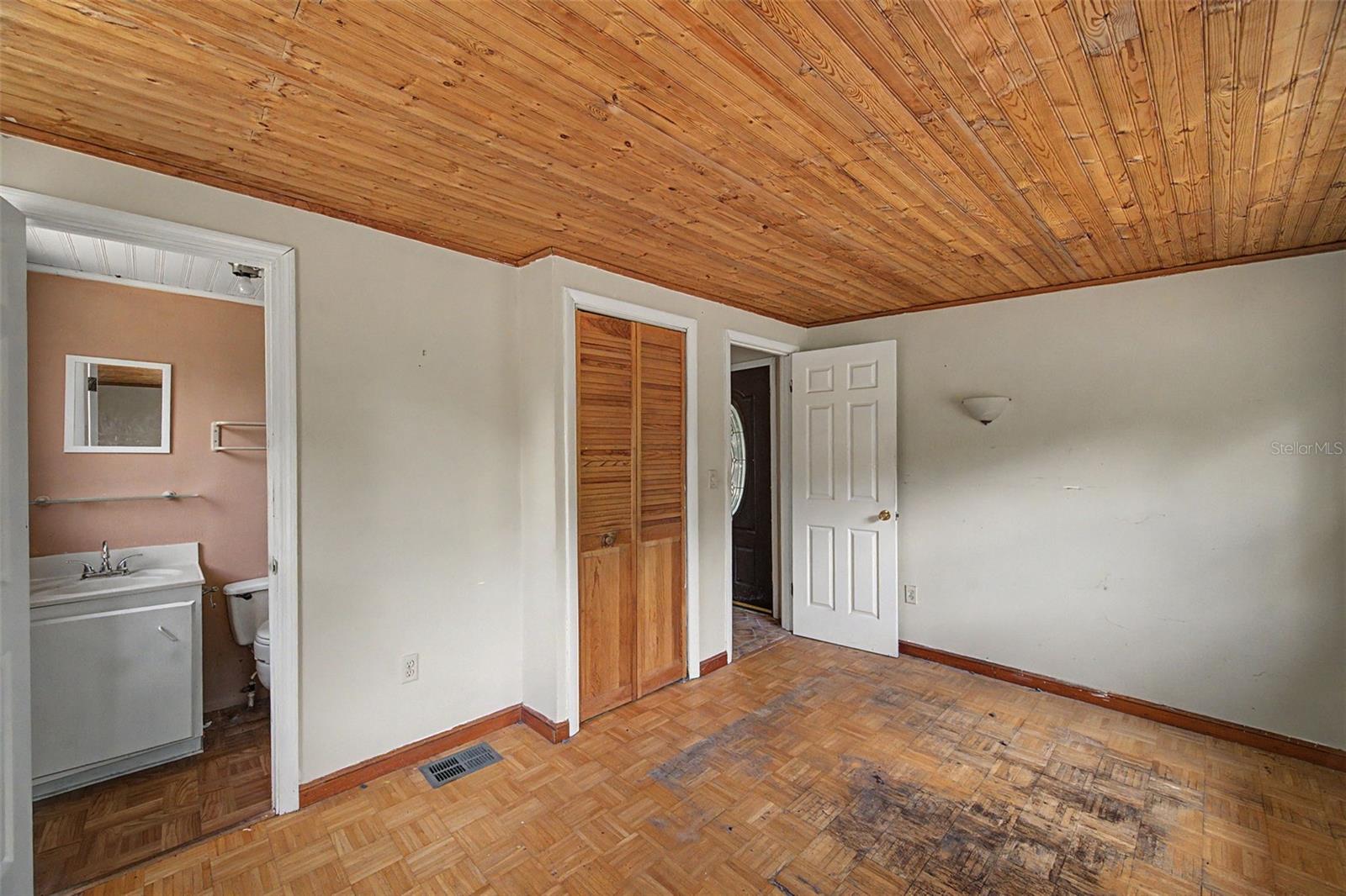 Image 16 of 49 For 232 Cutrone Road