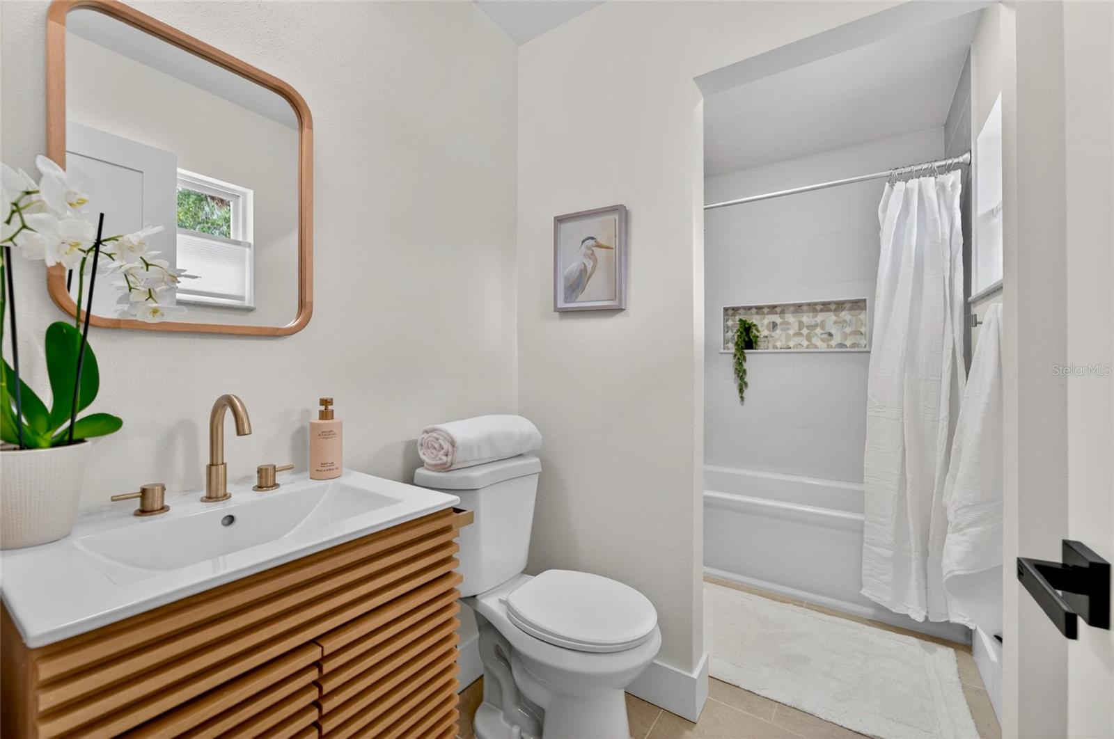 Image 20 of 33 For 2575 Granada Circle E