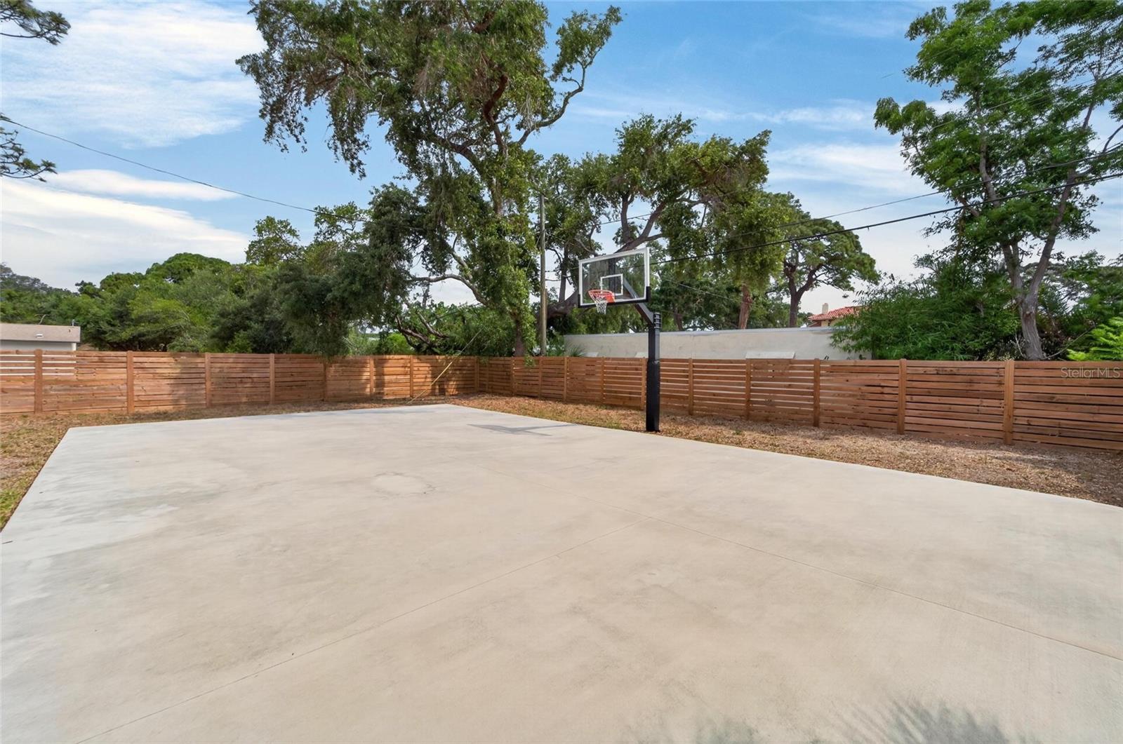 Image 33 of 33 For 2575 Granada Circle E