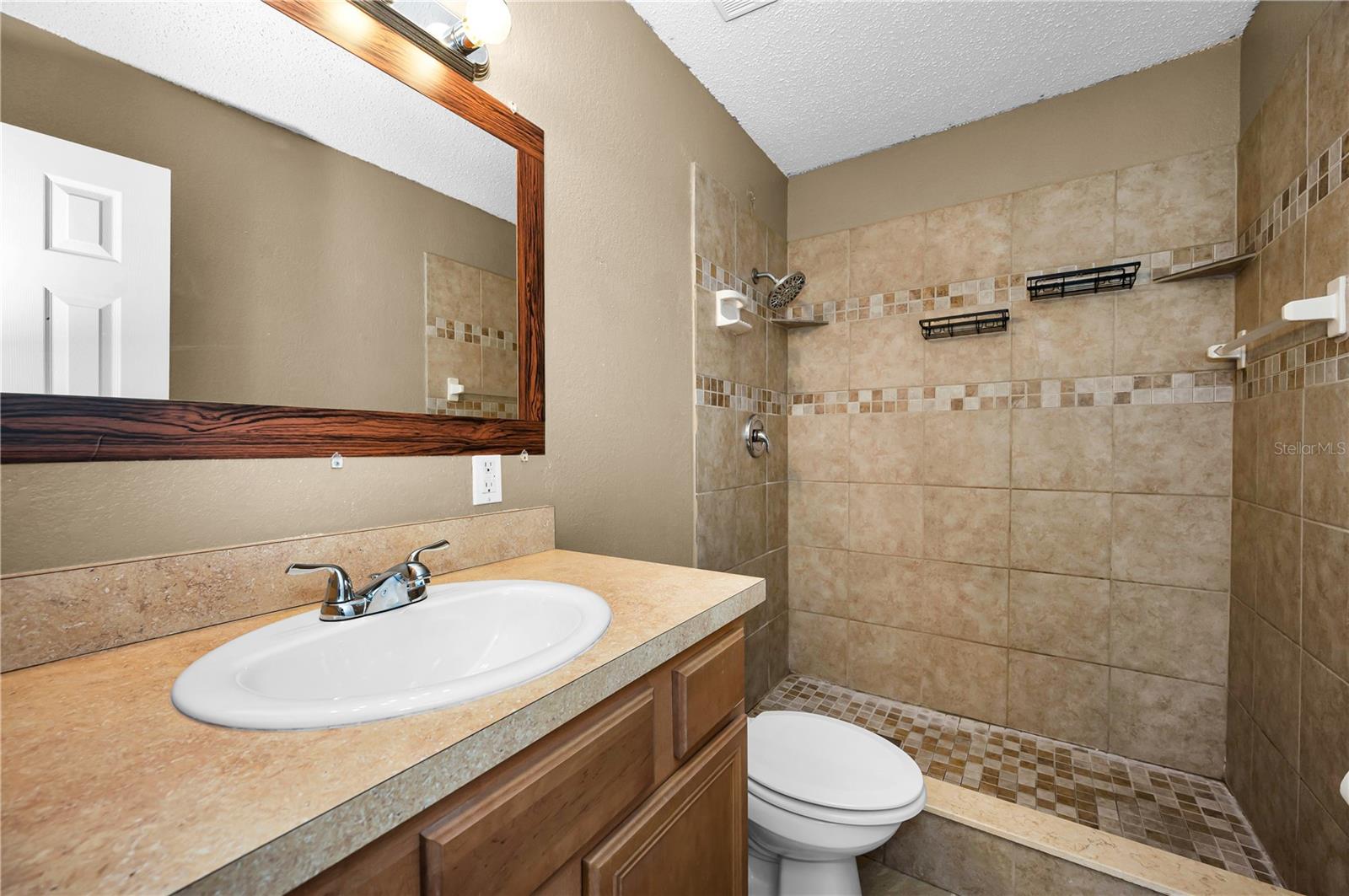 Image 19 of 33 For 743 Haven Place 743