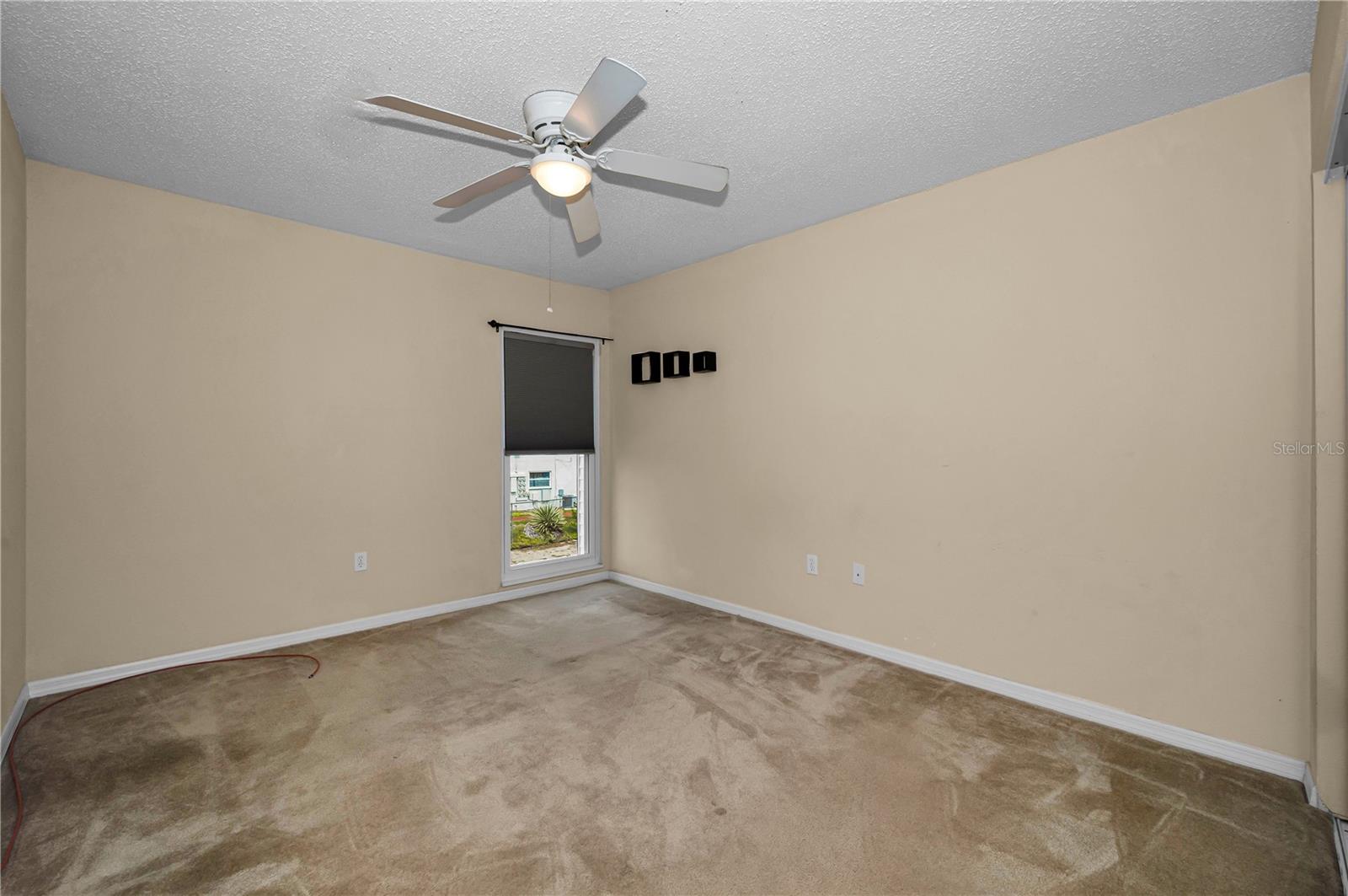 Image 21 of 33 For 743 Haven Place 743