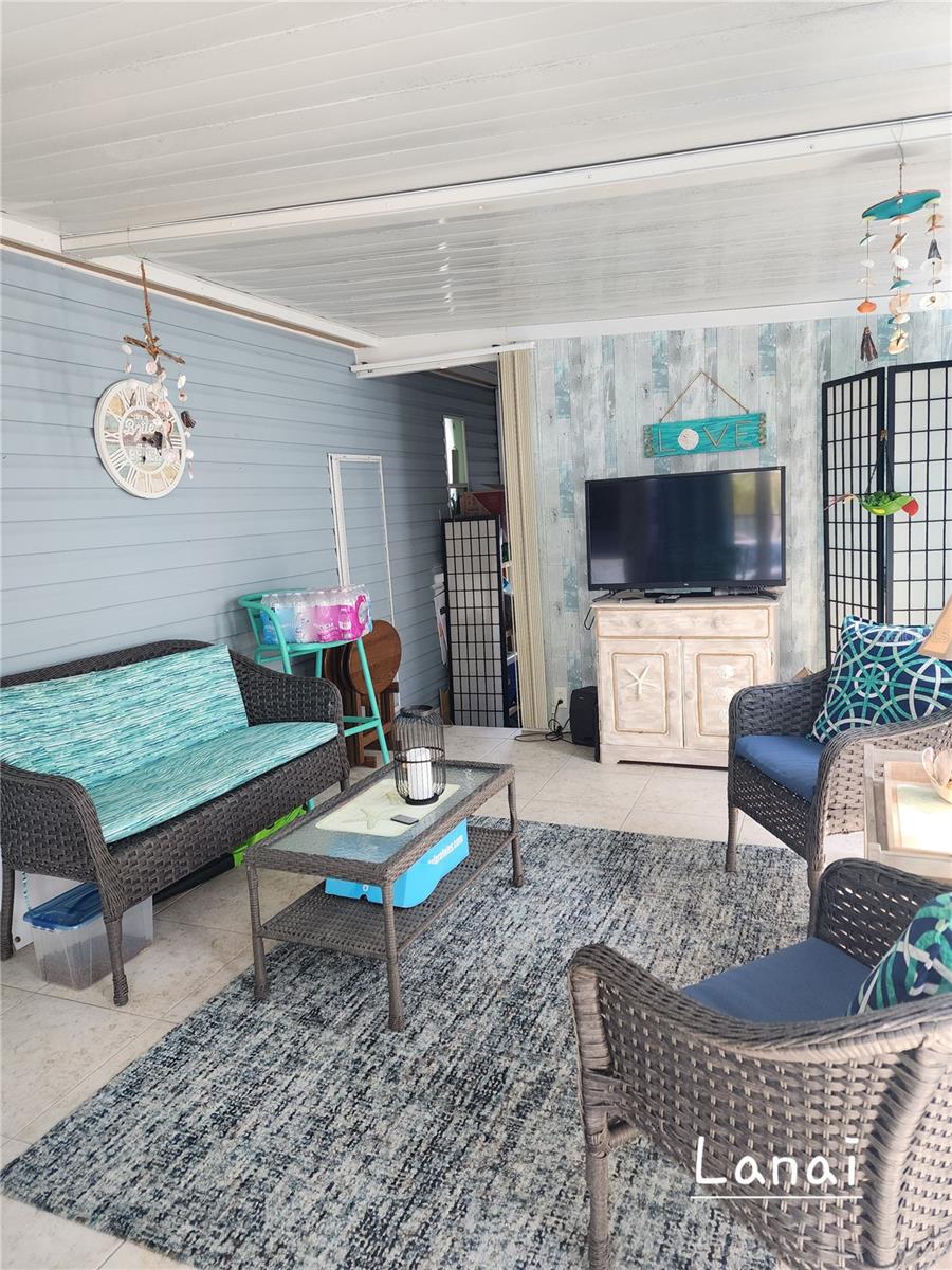 Image 4 of 20 For 1001 Starkey Road 758