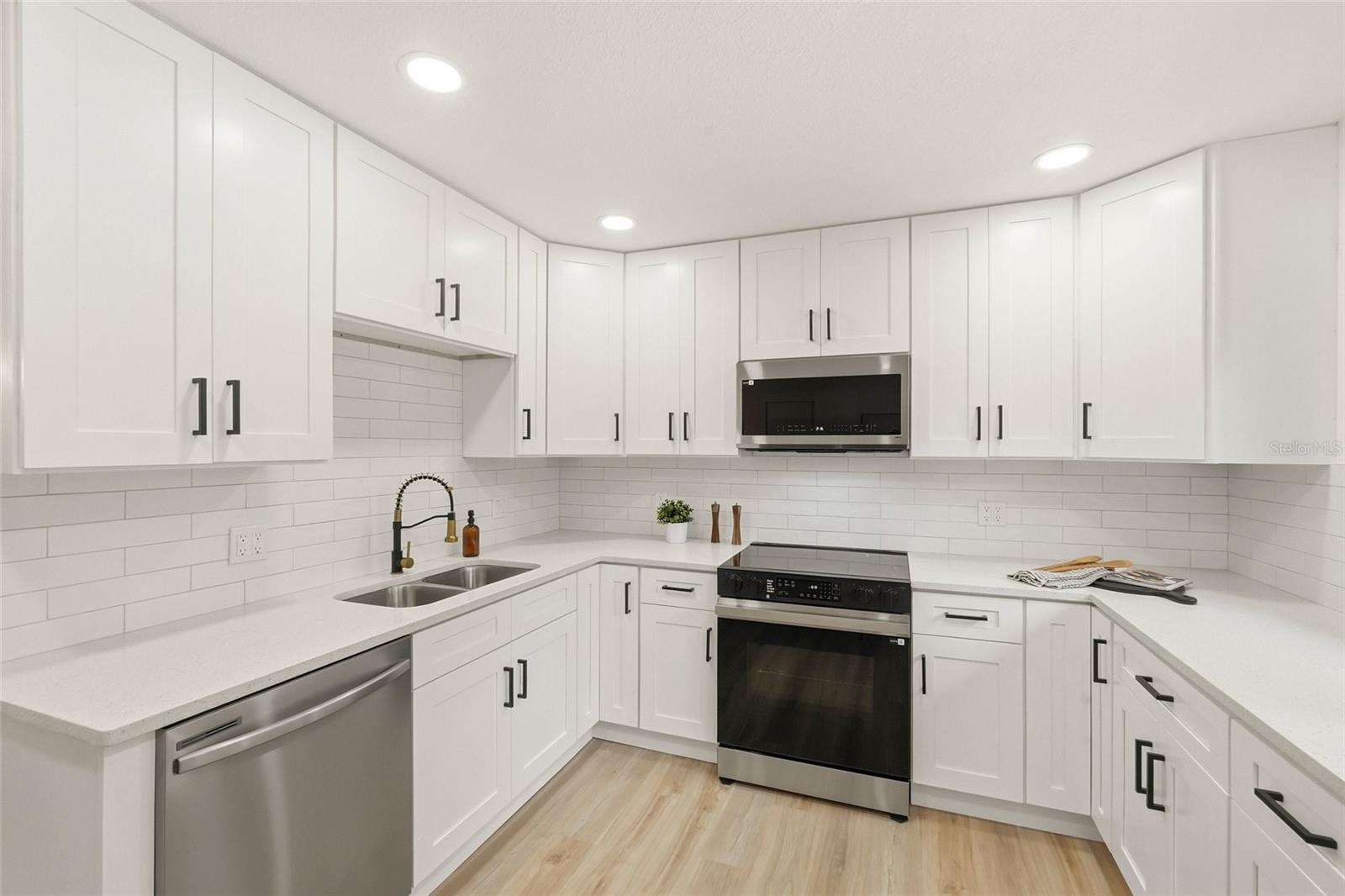 Image 10 of 51 For 17002 Paula Lane