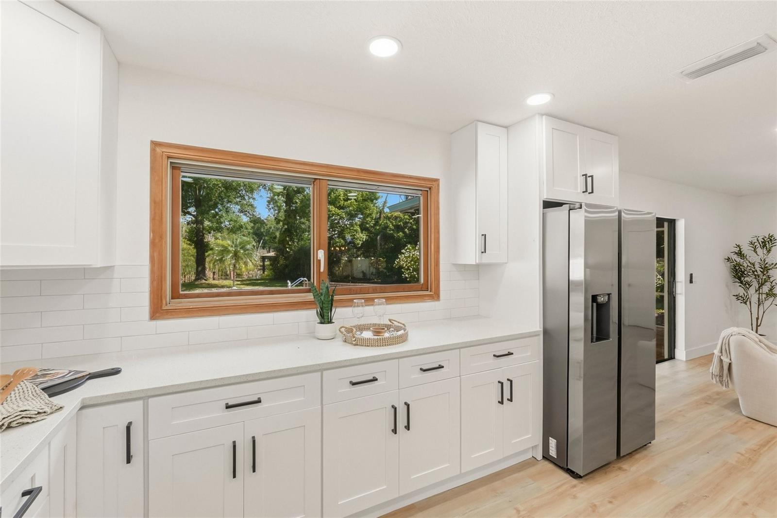 Image 11 of 51 For 17002 Paula Lane