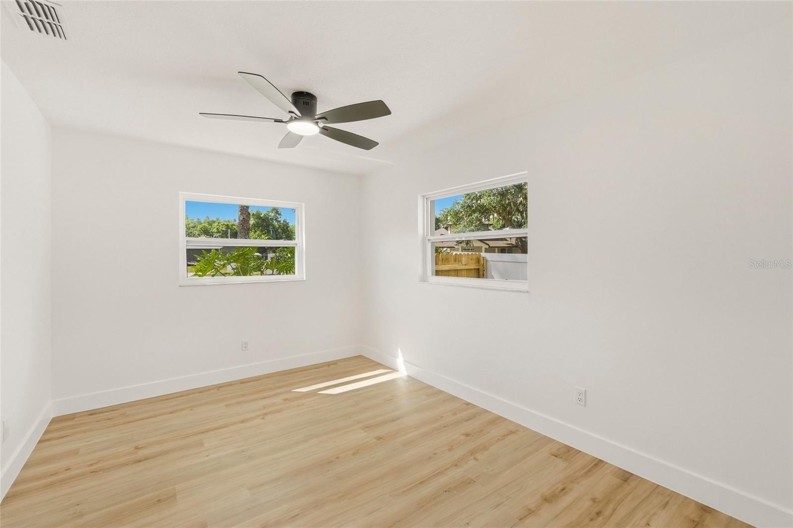 Image 20 of 51 For 17002 Paula Lane