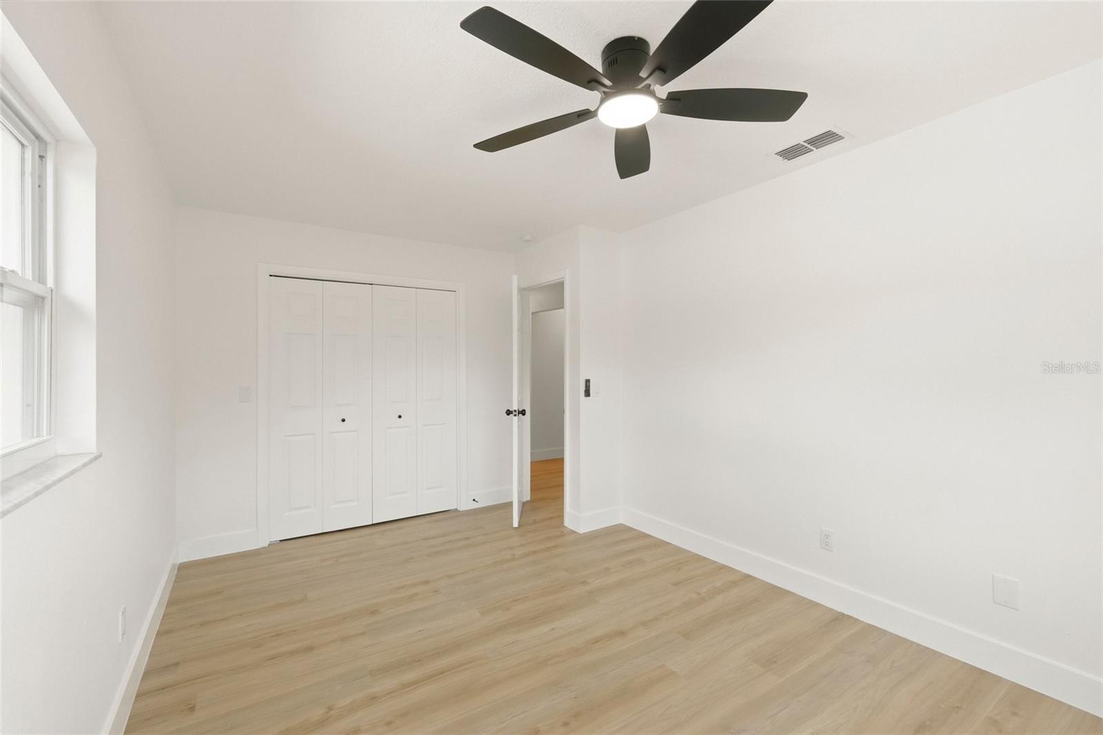 Image 22 of 51 For 17002 Paula Lane