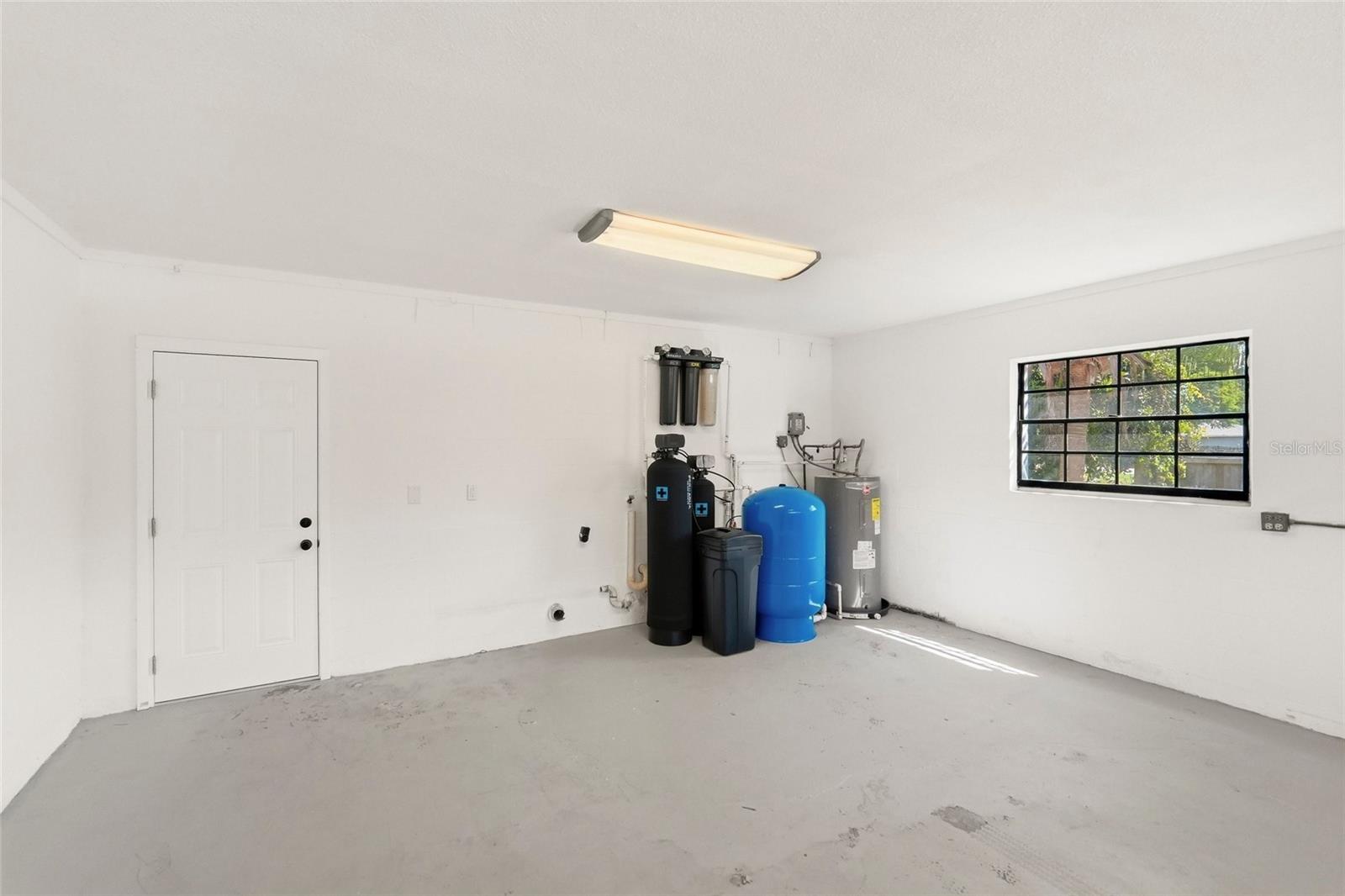 Image 24 of 51 For 17002 Paula Lane