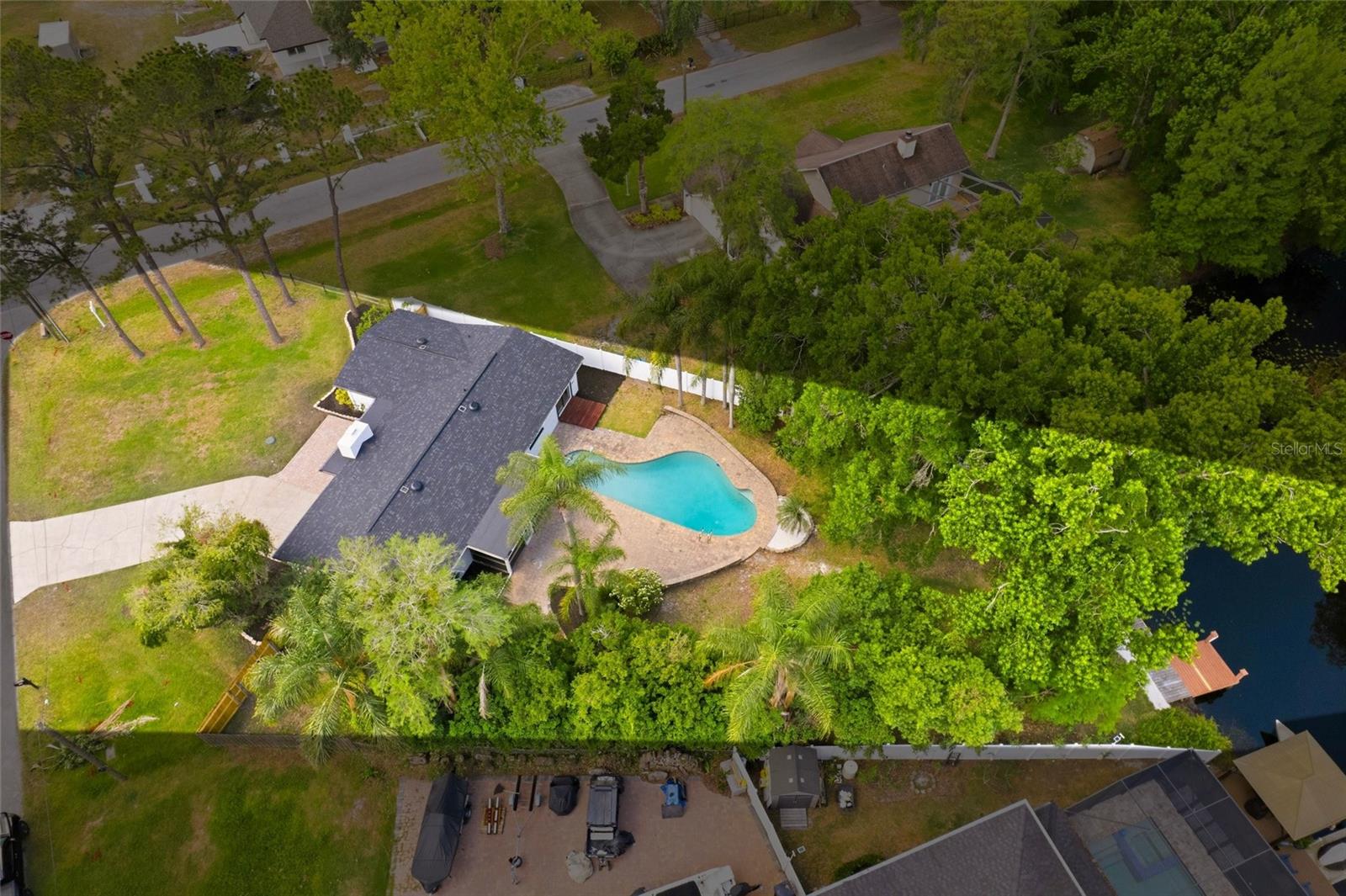 Image 34 of 51 For 17002 Paula Lane