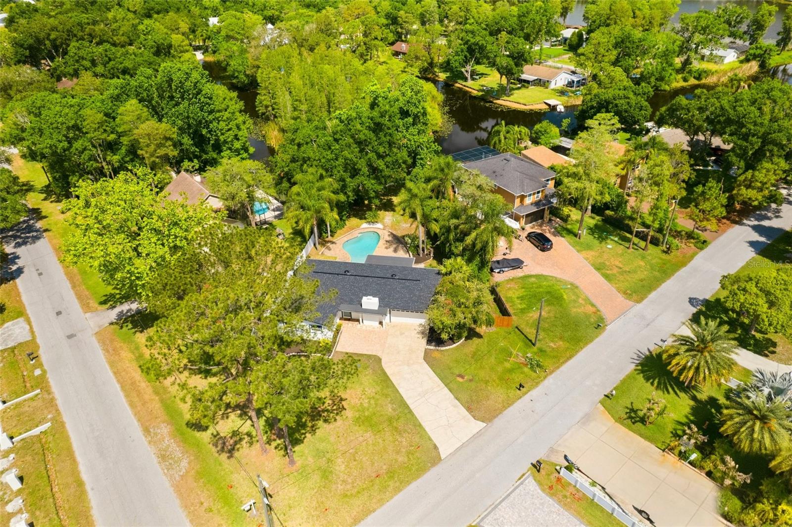 Image 44 of 51 For 17002 Paula Lane