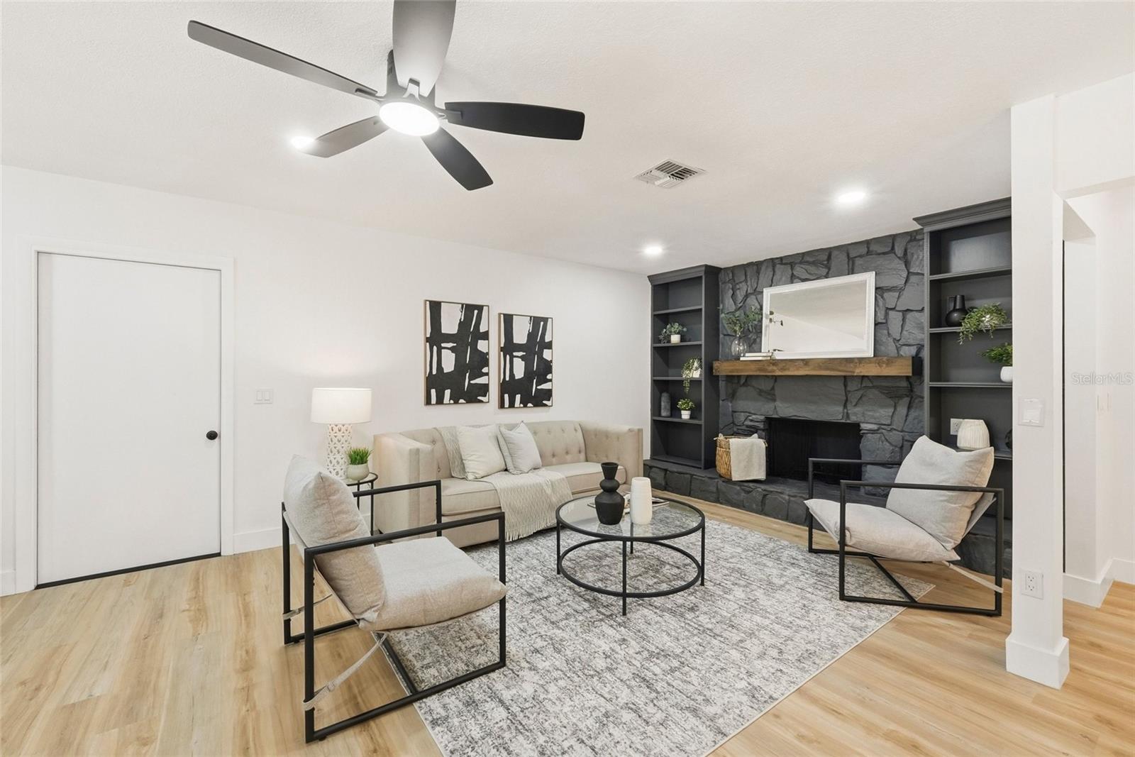 Image 6 of 51 For 17002 Paula Lane