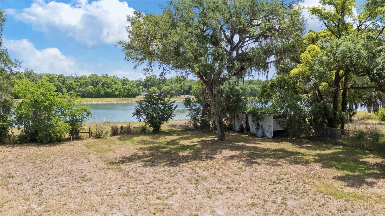 Image 17 of 21 For 5013 Garden Lane