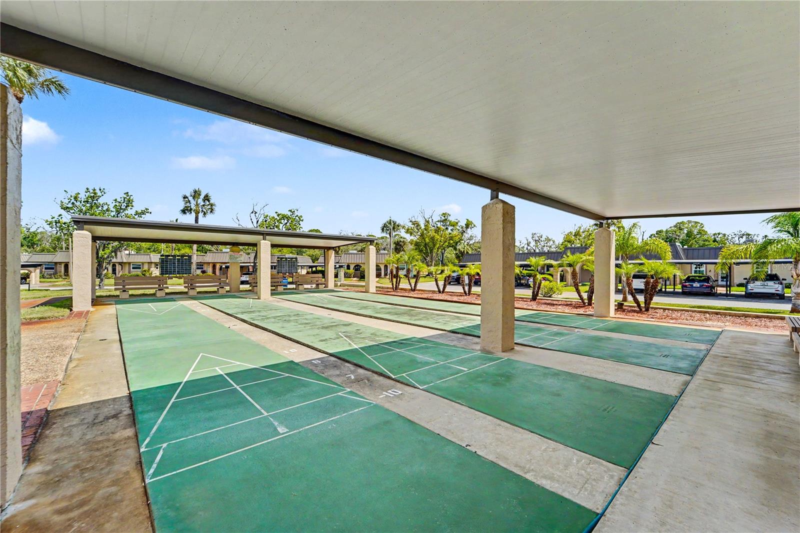 Image 19 of 23 For 4247 Stratford Drive