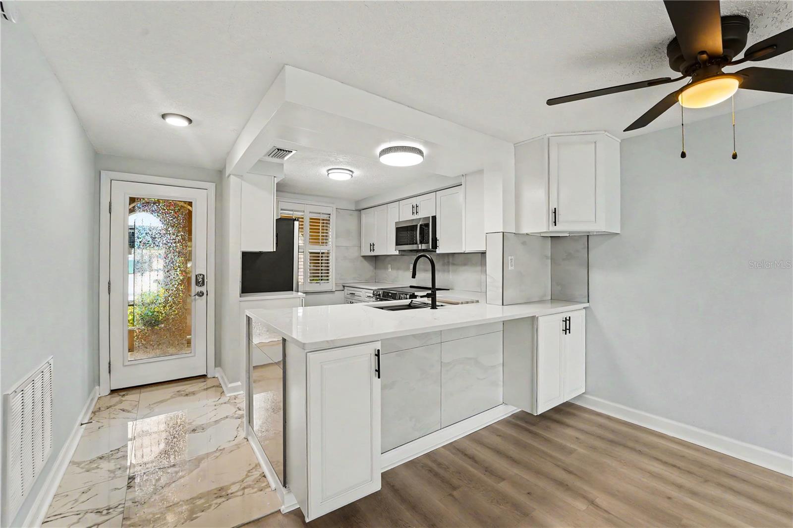 Image 7 of 23 For 4247 Stratford Drive