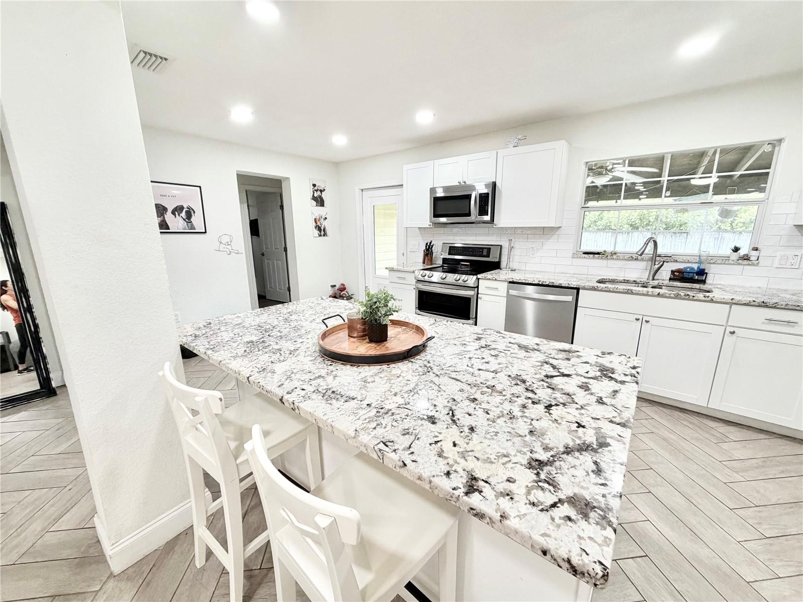 Image 12 of 62 For 626 74th Street N
