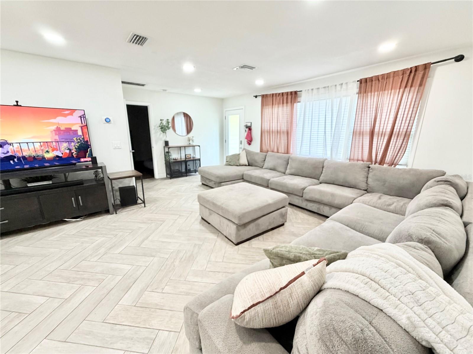 Image 6 of 62 For 626 74th Street N