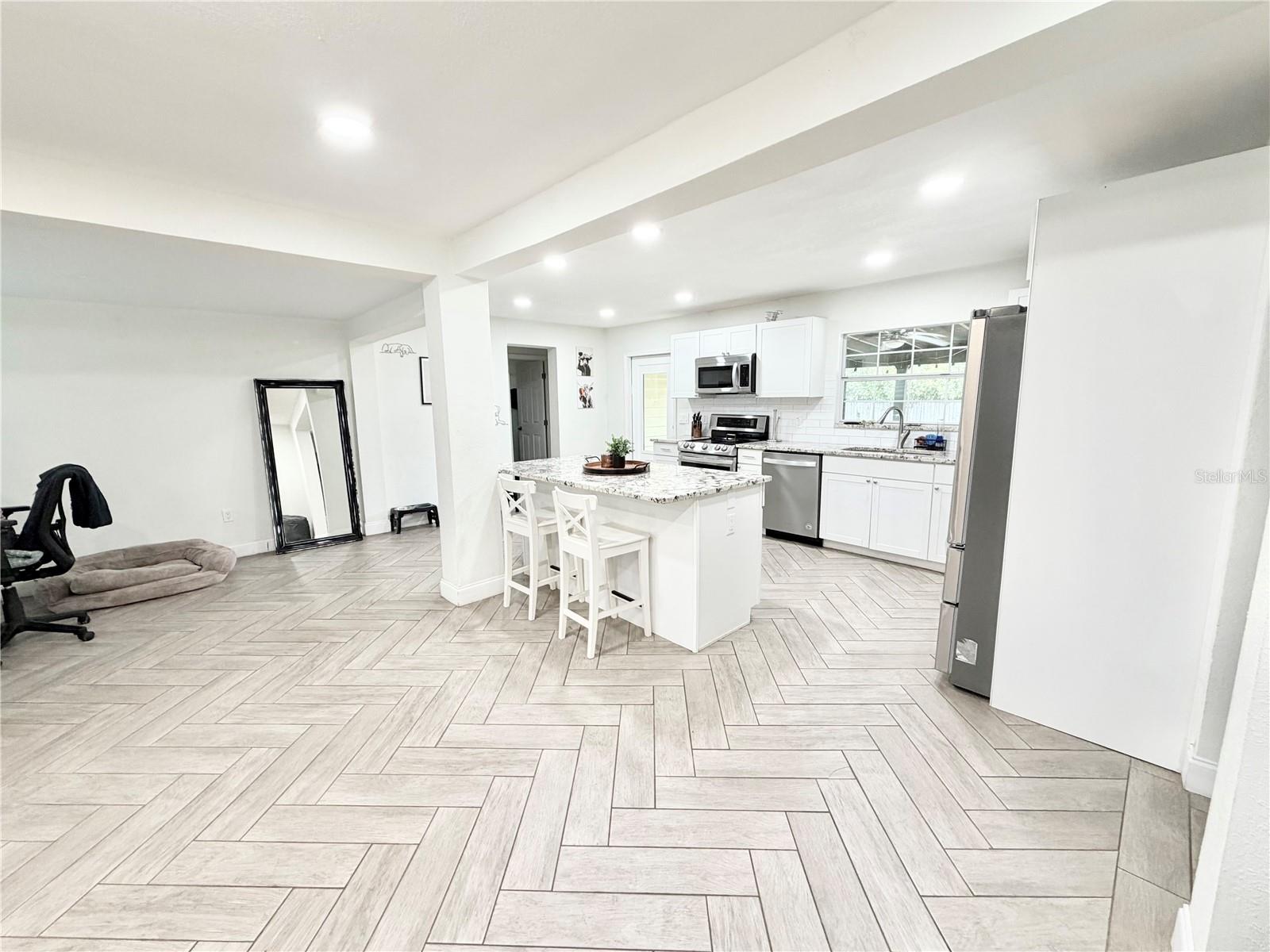 Image 9 of 62 For 626 74th Street N