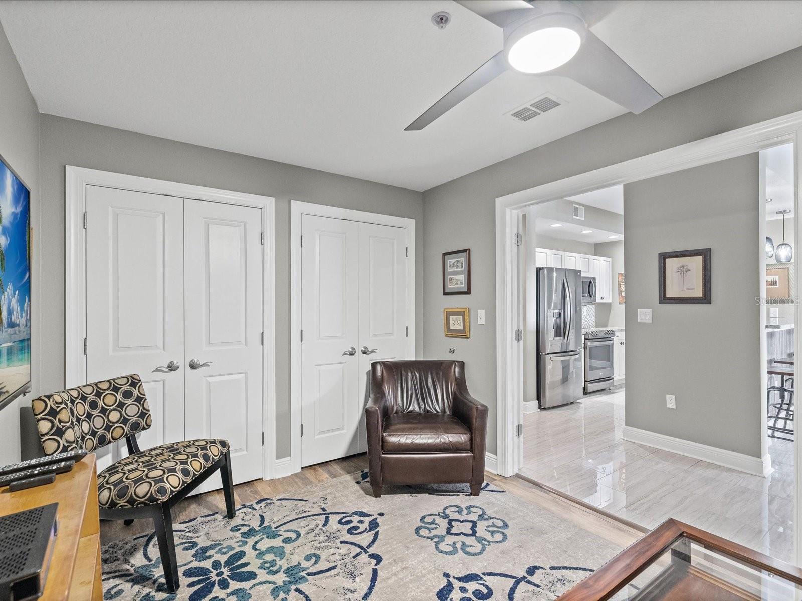 Image 16 of 76 For 628 Cleveland Street 1011