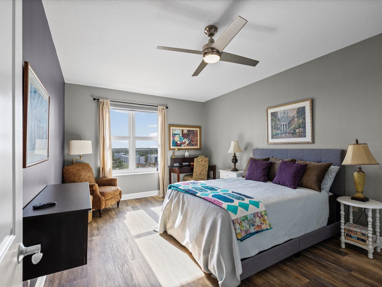 Image 23 of 76 For 628 Cleveland Street 1011