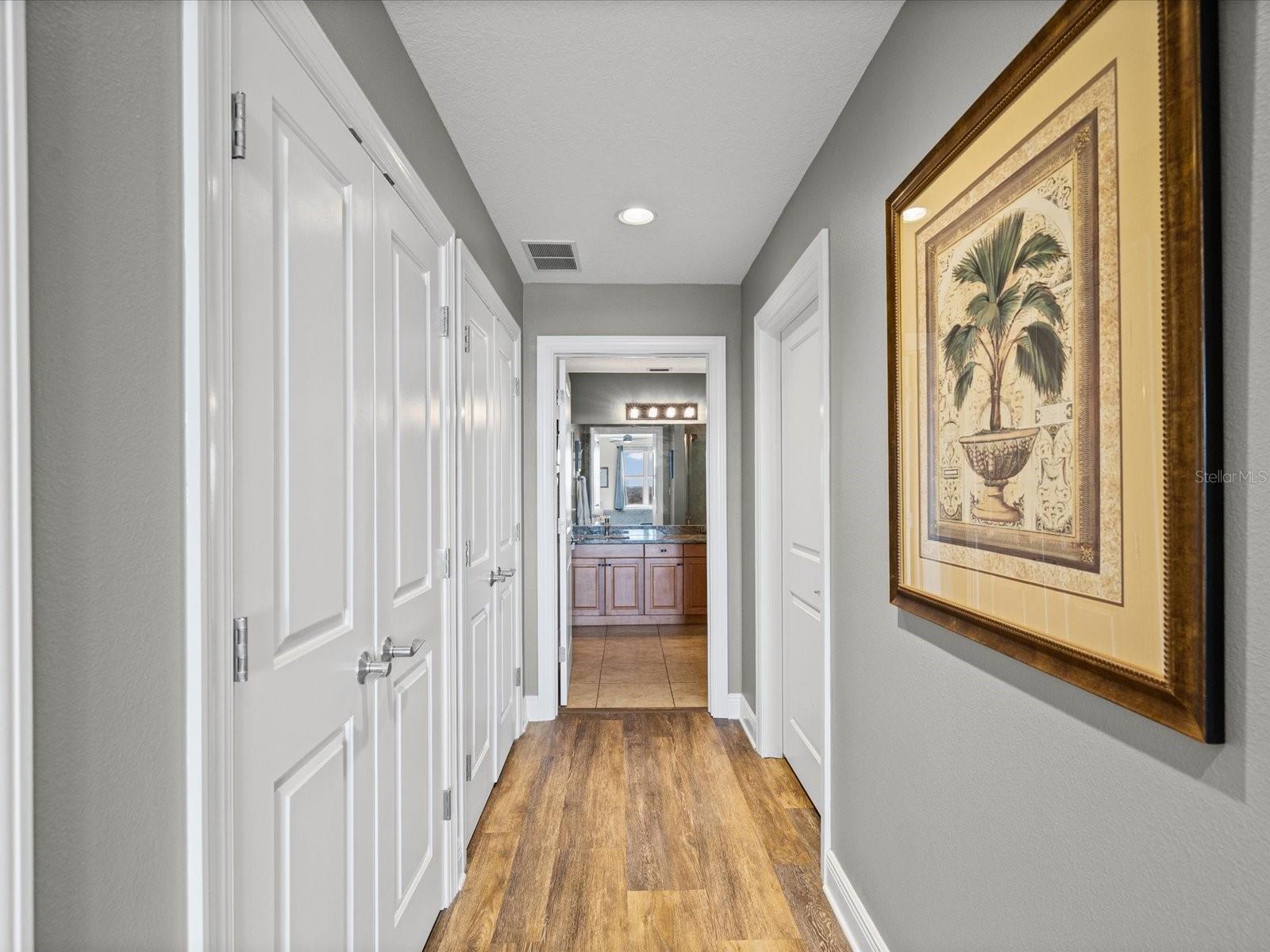 Image 26 of 76 For 628 Cleveland Street 1011