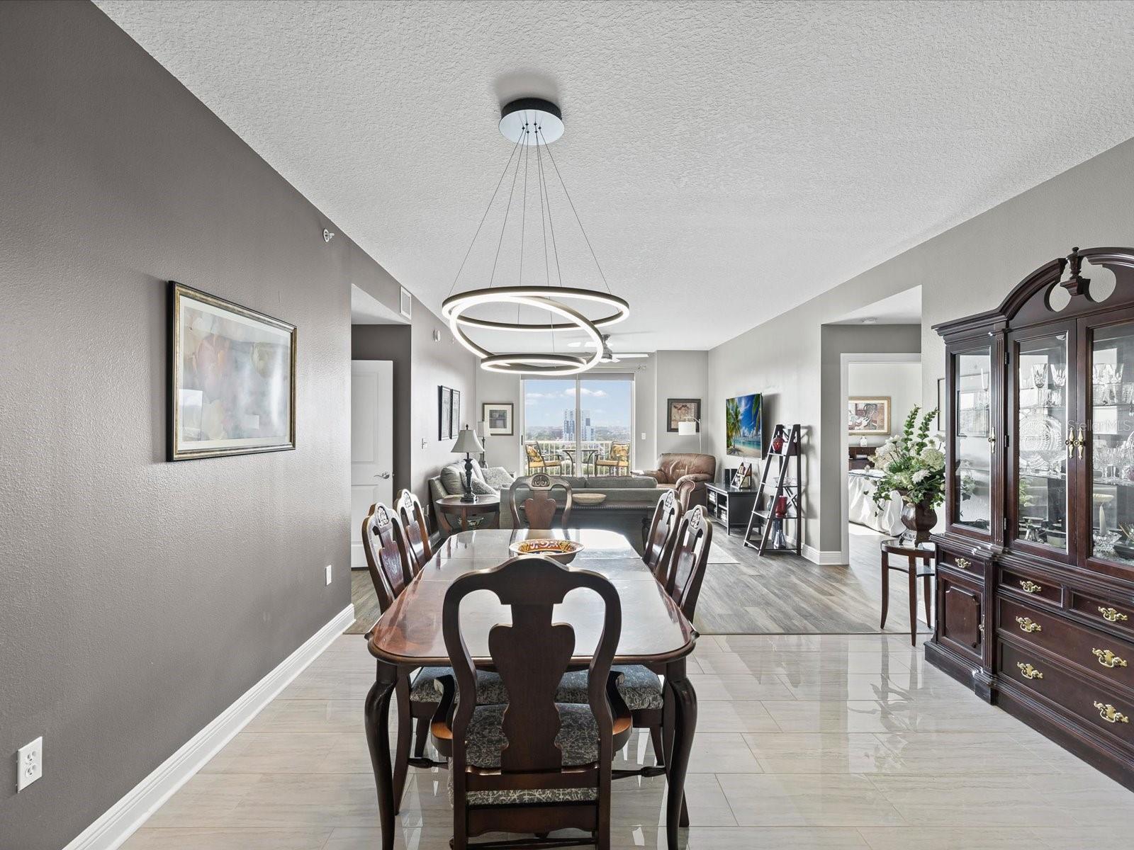 Image 7 of 76 For 628 Cleveland Street 1011