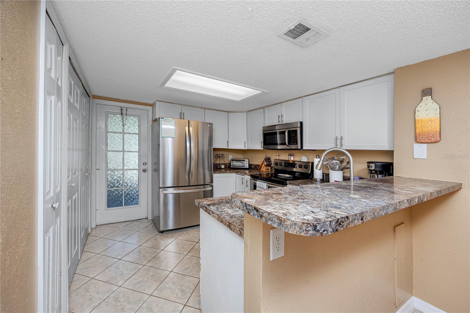 Image 13 of 38 For 6661 121st Avenue H