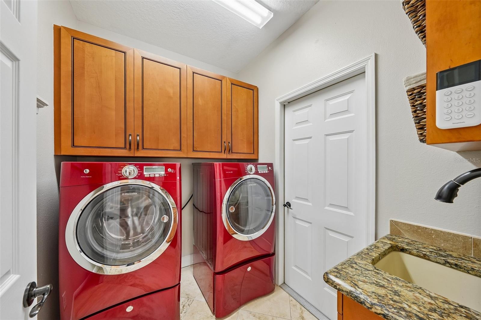 Image 43 of 62 For 19117 Mandarin Grove Place
