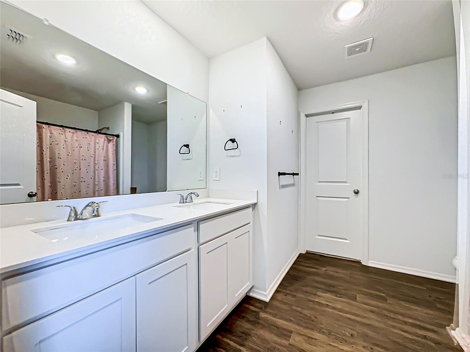 Image 15 of 31 For 13019 Bluff Oak Way