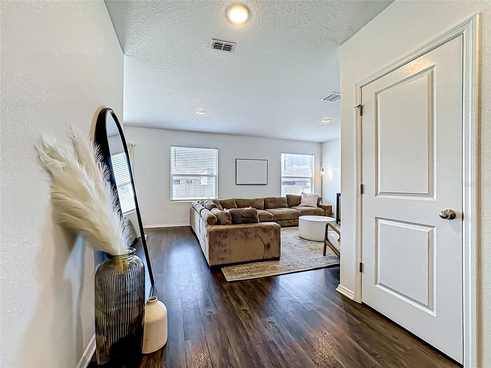 Image 4 of 31 For 13019 Bluff Oak Way