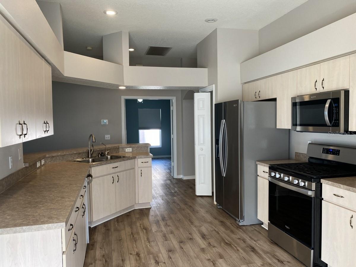 Image 8 of 42 For 28826 Raindance Avenue