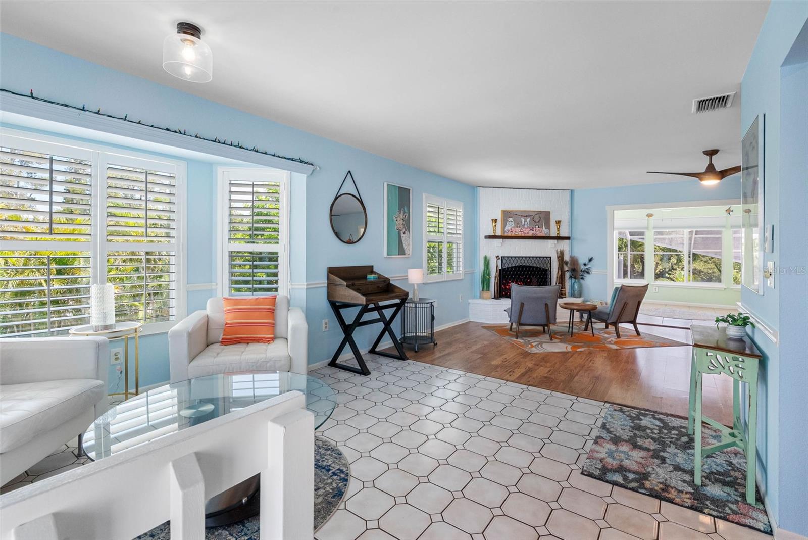 Image 11 of 50 For 417 Poinsettia Road