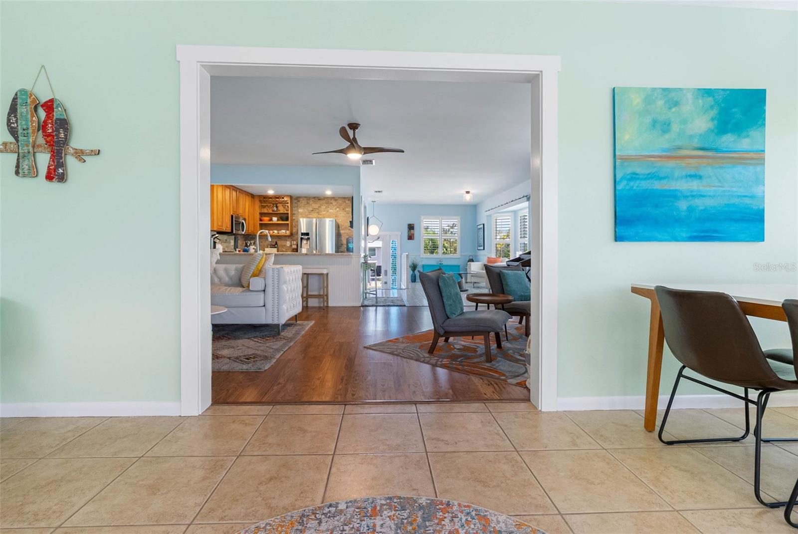 Image 16 of 50 For 417 Poinsettia Road